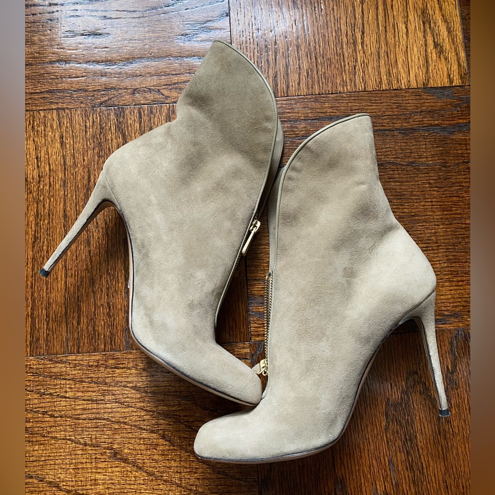 Paul Andrew Booties with zippers, 37